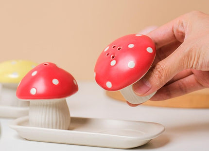 Sizikato 2pcs Porcelain Salt and Pepper Shakers with Tray, Mushroom Shape