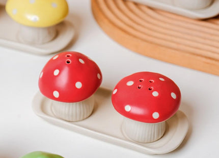 Sizikato 2pcs Porcelain Salt and Pepper Shakers with Tray, Mushroom Shape