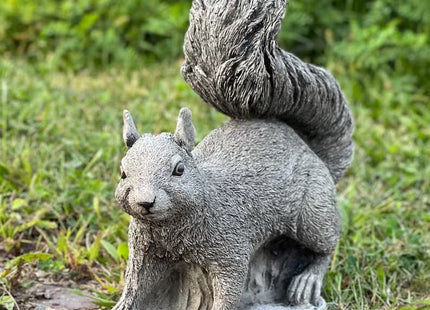 Realistic Forest Squirrel Statue Animal Concrete Sculpture for Garden Patio Backyard Handmade Squirrel Figurine