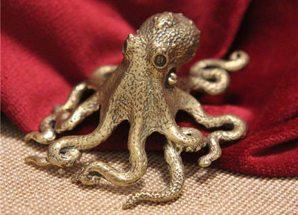 MHYGKTXRA 2pcs Octopus Decor Statue,Chinese Brass Octopus Sculpture, Animal Collectibles Figurines Home Fengshui Desktop Ornaments for Bathroom Office Decor