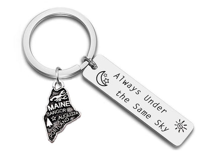 JJTZX Always Under the Same Sky US State Keychain Long Distance Map Keychain Graduation Gift between Best Friends (Maine)