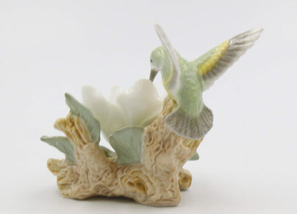 Hummingbird with Magnolia