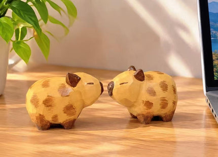 ShaoAngDuoMi Wooden Capybara Figurines, 2-Pack Hand-Carved Nordic Woodland Animal Statues for Desk & Home Decor, Rustic Wood Collectible Gift