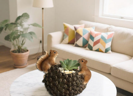 BAOTXHBR Squirrel Succulent Plant Pot Outdoor Small Planter Mini Resin Animal Planter for Home Decoration and Desk Decoration (Succulent Not Included) (Squirrel)