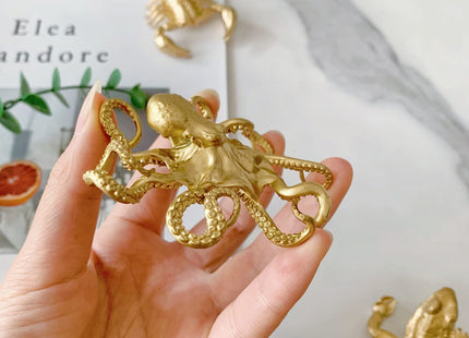 Pewery Gold Mini Octopus Figurine, Solid Metal Animal Ornament, Mini Octopus Sculpture for Home Office Garden Desktop Decor
