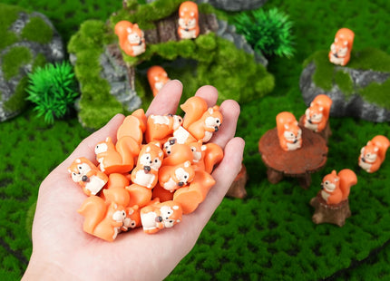 FCKLVMC 50 Pcs Mini Squirrel Figurines, 2.1 x 1.4cm Resin Squirrel Decor Bulk
