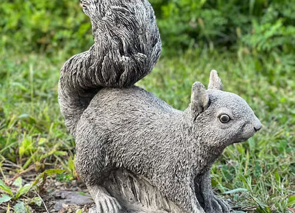 Realistic Forest Squirrel Statue Animal Concrete Sculpture for Garden Patio Backyard Handmade Squirrel Figurine