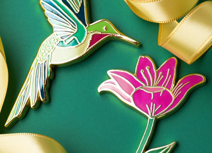 Cute Hummingbird Enamel Pin – Hard Enamel Hummingbird Lapel Pin, Colorful Hummingbird Brooch, Perfect Gifts for Hummingbird Lovers