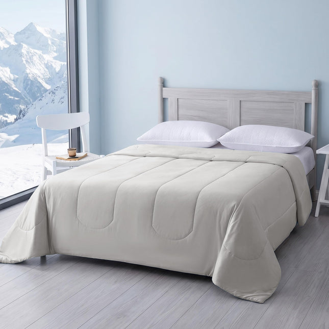 Amazon Basics Cooling Comforter, Temperature Regulating Blanket for Hot Sleepers, Summer & All Season Bedding, Lightweight, 90"x90", Queen, Gray