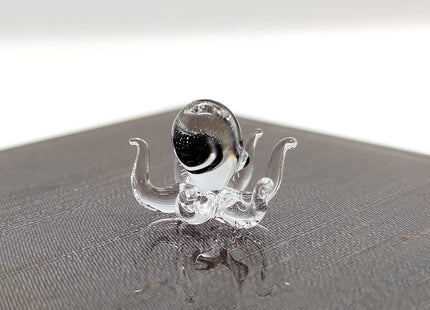 Sansukjai Octopus Tiny Micro Figurines Hand Blown Glass Art Animals Collectible Gift Home Decor (Clear O)