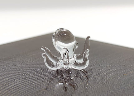 Sansukjai Octopus Tiny Micro Figurines Hand Blown Glass Art Animals Collectible Gift Home Decor (Clear O)