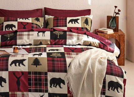 Wake In Cloud - Rustic Duvet Cover Set, Cabin Christmas Lodge Western Country Bear Deer Holiday RV Outdoor Winter Theme, Soft Lightweight Bedding, 3-Piece, Burgundy Black, King Size