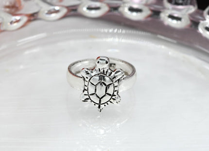 AeraVida Sea Turtle .925 Sterling Silver Adjustable Toe or Pinky Ring, Ocean Inspired Nautical Open Band Jewelry