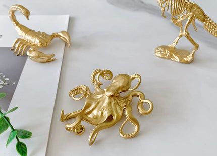 Pewery Gold Mini Octopus Figurine, Solid Metal Animal Ornament, Mini Octopus Sculpture for Home Office Garden Desktop Decor