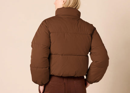 Amazon Essentials Women's Relaxed Fit Cropped Full-Zip Puffer Jacket with Snap Closure, Quilted Matte or Sherpa Fleece, Deep Brown, Medium