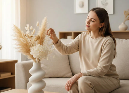 6" White Ceramic Vase (Seashell) Small White Flower Vase for Centerpieces, Modern Farmhouse Handmade Pottery for Living Room Dining Table Home Decor, Perfect for Fresh/Dried Flowers