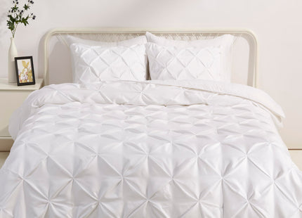 Amazon Basics Soft, Lightweight Down-Alternative Comforter Set, 3-Piece Pinch-Pleat Bedding Set with Piped Edges, Full/Queen Size, Bright White