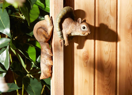 Malibu Creations 12788 Woodland Squirrel Tree Decor