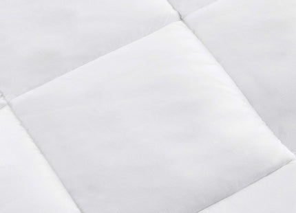 Amazon Basics White Down Alternative Comforter and Duvet Insert with Corner Tabs, Machine Washable, Full/Queen, Light