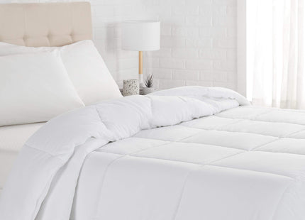 Amazon Basics White Down Alternative Comforter and Duvet Insert with Corner Tabs, Machine Washable, King, Light White