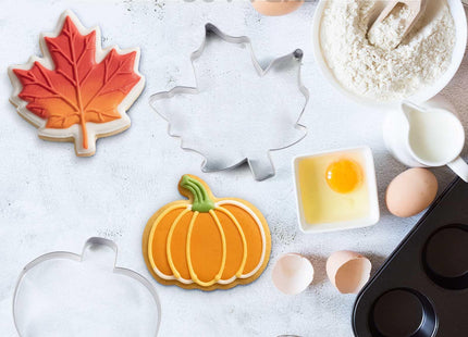 Teenyyou 2 Pcs Extra Large 8" Fall Cookie Cutters, Pumpkin and Maple Leaf