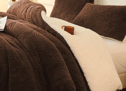 tohrisa Seashell Jacquard Sherpa Comforter Set Warm Cozy Premium Bedding 3 Pieces, Full/Queen Size Geometric Pattern Quilt Comforter with 2 Pillowcases(90"X90" Coffee)