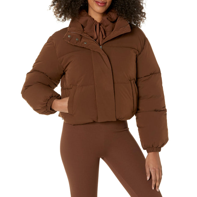 Amazon Essentials Women's Relaxed Fit Cropped Full-Zip Puffer Jacket with Snap Closure, Quilted Matte or Sherpa Fleece, Deep Brown, Medium