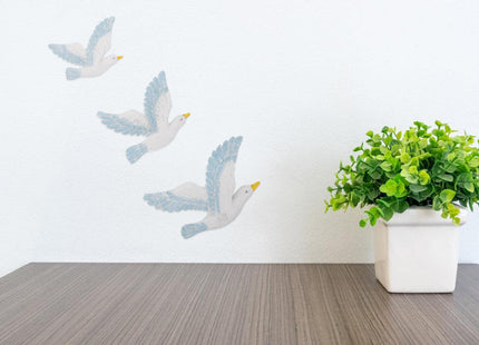 HEALLILY Mediterranean Style Seagull Wall Hanging Decoration 3Pcs Resin Seabirds Nautical Wall Sculptures Coastal Home Decor for Living Room Bar Cafe