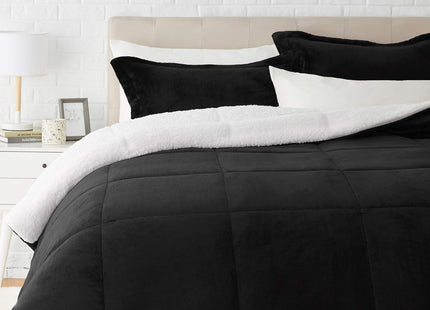 Amazon Basics 3-Piece Micromink Sherpa Down Alternative Comforter Bedding Set, Ultra-Soft, Warm All Season, Machine Washable, King, Black, Solid