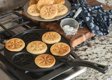 Nordic Ware Snowflake Pancake Pan Seven 3-Inch Cavities