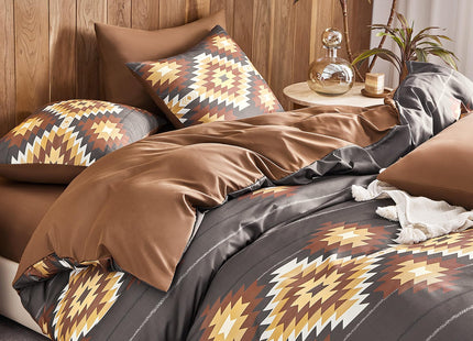 Wake In Cloud - Western Comforter Set, Aztec Southwestern Rustic Lodge Cabin Style with Geometric Stripe Pattern, Soft Lightweight Bedding, 3 Pieces, Chocolate Brown, Queen Size