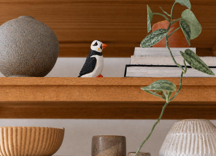 Selsela Hand-Carved Puffin Figurine - Puffin 'Clown of The Sea' Wooden Arctic Seabird Statue Mini Carved Ornament Figurine Small Animals, Coastal Decor & Collectible Ornament