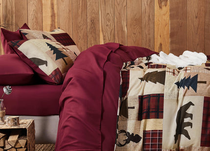 Wake In Cloud - Rustic Duvet Cover Set, Cabin Western Christmas Holiday Country Theme with Bear Deer Lodge Patchwork, Soft Lightweight Bedding, 3-Piece, Burgundy Brown, King Size