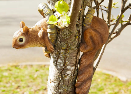 Malibu Creations 12788 Woodland Squirrel Tree Decor