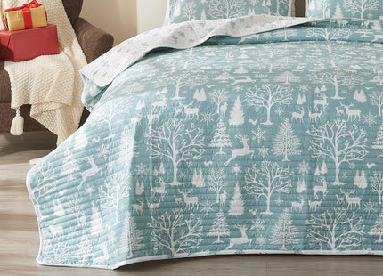Great Bay Home Twin/Twin XL Blue Winter Forest Quilt Set with Sham - Reversible Bedspread Coverlet with Versatile Holiday Pattern Bedding Set (Includes 1 Quilt, 1 Pillow Sham).