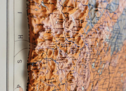 Muir Way Raised Relief Map of Maine 1933 - True 3D Topographic Wall Map with Molded Terrain - Unframed, 22x32