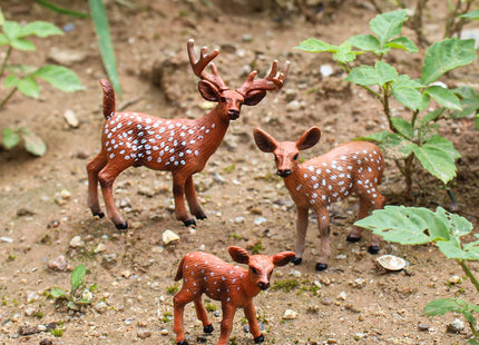 WONWONTOYS Forest Wildlife Toy Set White Tailed Deer Figures Spotted Deer Whitetail Christmas Scene decorationCake Decoration Children's Cognitive Toys