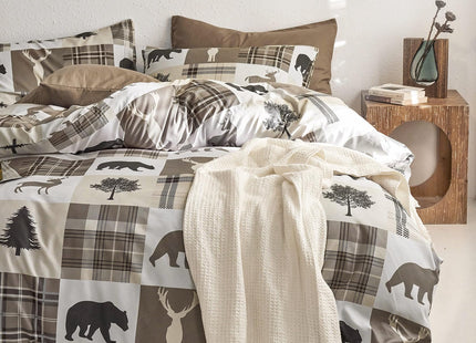 Wake In Cloud - Rustic Comforter Set, Cabin Christmas Lodge Western Country Bear Deer Moose Woodland RV Outdoor Theme, Soft Lightweight Bedding, 3 Pieces, Taupe, Queen Size