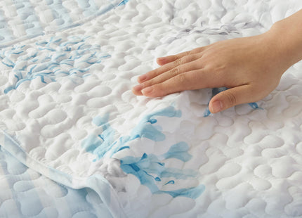 Bedsure Coastal Quilt Bedding - Queen Size Reversible Summer Beach Quilt Bedding, Lightweight Ocean Bedspread, Shell Parttern Coverlet for All Seasons (90"x96")