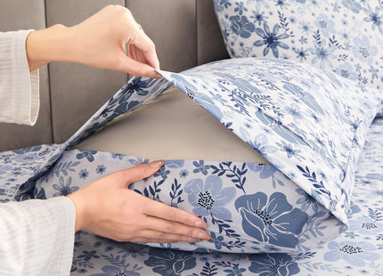 Mooreeke Queen Bed Sheets - 15" Deep Pocket Soft Brushed Microfiber Queen Bedsheets - Flat Sheet Fitted Sheet Pillowcases Included - Deer Forest Printed Christmas Sheet Set