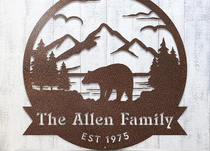 RealSteel Personalized Bear Family Metal Sign – Custom Mountain Scene Monogram Wall Art, Circular Outdoor Steel Decor for Porch, Patio, Cabin, Lodge & Garden – Rustic Personalized Gift