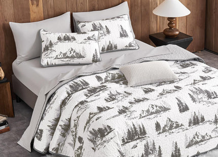 Wake In Cloud - Rustic Quilt Set, Cabin Forest Woodland Camping Theme with Lodge Mountain Print, Reversible Lightweight Bedspread Coverlet, 3 Pieces, Grey White, Queen/Full Size