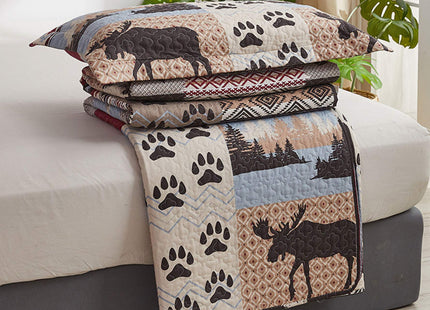 Oliven Rustic Cabin Summer Moose Bear Quilts Full/Queen Size Lodge Bedspread Bear Paw Pine Tree Maple Leaves Bed Cover Soft Polyester Woodland Coverlet Set with 2 Standard Pillow Shams