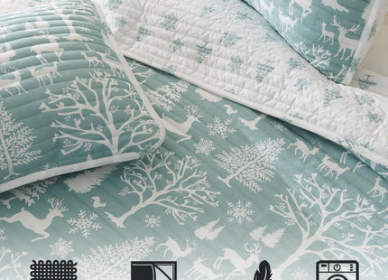 Great Bay Home Twin/Twin XL Blue Winter Forest Quilt Set with Sham - Reversible Bedspread Coverlet with Versatile Holiday Pattern Bedding Set (Includes 1 Quilt, 1 Pillow Sham).