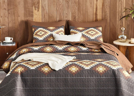 Wake In Cloud - Western Quilt Set, Aztec Southwestern Rustic Farmhouse Country Cabin with Geometric Pattern, Reversible Lightweight Bedspread Coverlet, 3 Pieces, Chocolate Brown, Queen/Full Size