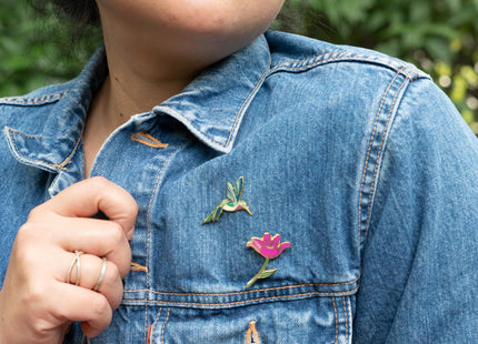 Cute Hummingbird Enamel Pin – Hard Enamel Hummingbird Lapel Pin, Colorful Hummingbird Brooch, Perfect Gifts for Hummingbird Lovers