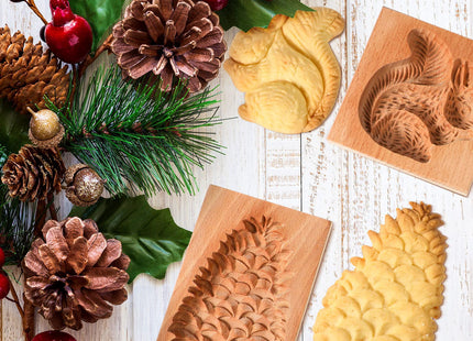 Meanplan 2 Pcs Carved Wooden Cookie Mold, Squirrel, Pinecone
