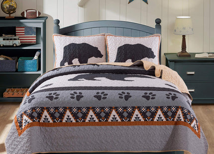 Soul & Lane - Black Bear Quilt Set, Lodge Cabin Bedding, Queen with 2 Shams