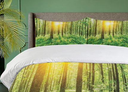 Ambesonne Woodland Duvet Cover Set, Forest Springtime Freshness Theme Foliage Sunbeams Sunrise Nature View Scene, Decorative 3 Piece Bedding Set with 2 Pillow Shams, Queen Size, Forest Green