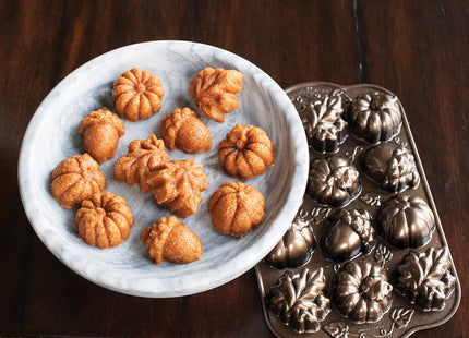 Nordic Ware Autumn Delights Cakelet Pan